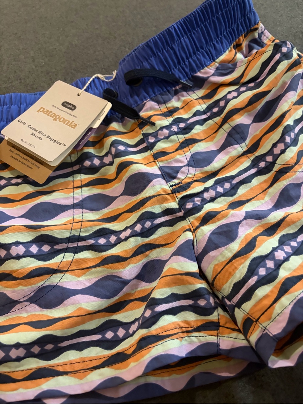 Patagonia Costa Rica Baggies NWT - Picture 2 of 4